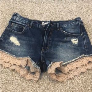 Free people lace trimmed shorts size 24
